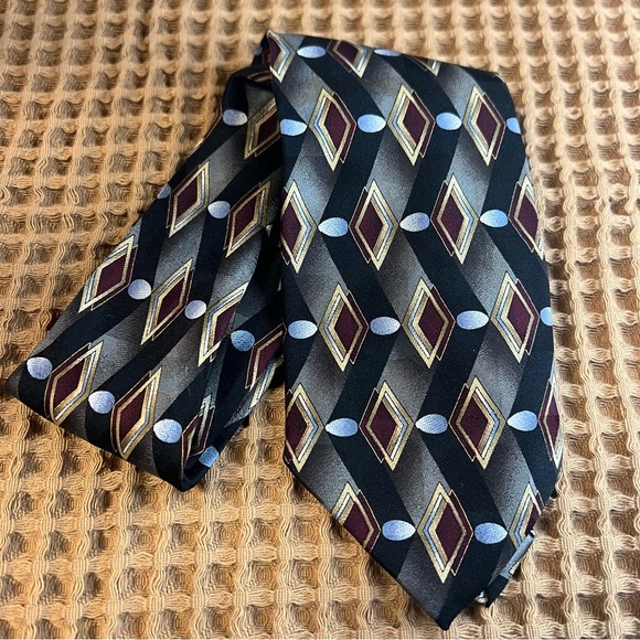 Facets | Men’s Neck Tie Belt 100% All Imported Silk Hand Sewn - Picture 1 of 4